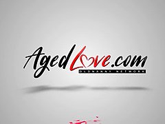 Grosse titten, Blondine, Blasen, Reif, Mutti, Natürlichen titten, Schreiend, Titten