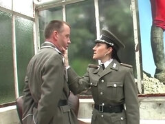 Sadomasoquismo, Dominacion femenina, Nalgadas, Trio