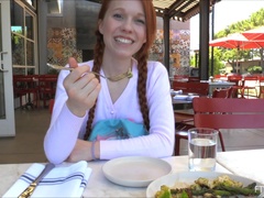 アナル, 人形, 目瞪口呆, オーガズム, 公共, 女子高生, 一人, スカートのぞき