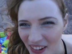 Pijpbeurt, Ondergoed, Masturbatie, Openbaar, Roodharige vrouw