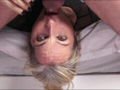 Blasen, Sperma im mund, Aufs gesicht abspritzen, Handjob, Reif, Milf, Schlampe, Hure