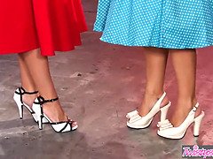 Madura, Tacones, Besar, Lesbiana, Lamidas, Madres para coger, Mamá, Coño