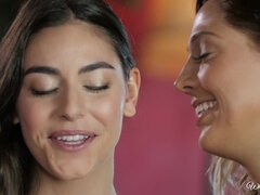 Culo, Morena, Italiano, Lesbiana, Lamidas, Perforación, Adolescente, Tetas