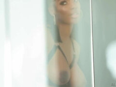 Gros seins, Brunette brune, Plantureuse, Mignonne, Double pénétration, Noir ébène, Hd, Orgasme