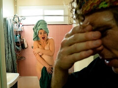 Mooie dikke vrouwen, Grote mammen, Pijpbeurt, Bruinharig, Hondjeshouding, Likken, Rijpe lesbienne, Natuurlijke tieten