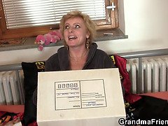 ブロンド, フェラチオ, エロ熟女, イマラチオ, 熟年, 淫乱熟女, 義母, 三人