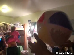 Bikini, Rubia, Morena, Residencia universitaria, Pequeña, Piscina, Flaco, Tetas