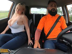 Blond, Diep in de keel, Hondjeshouding, Sperma in gezicht, Hardcore, Orgasme, Openbaar, Ruw