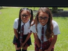 Arsch, Braunhaarige, Süss, Schwanz, Frau frau mann, Riesig, Jungendliche (18+), Unter dem rock