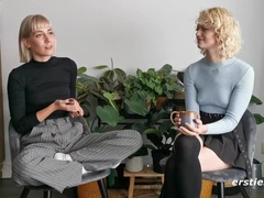 お尻, はじめて, ドイツ人, 自然山雀, 乳首, 剃毛, タトゥー, バイブレーター