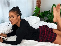 Morena, Penetracion con dedos, Pajear, Masturbación, Colegiala, Solo, Tetas, Juguetes