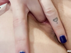 Tetas grandes, Tetona, Masturbación, Tetas naturales, Al aire libre, Perforación, Solo, Tatuaje