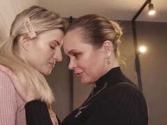 Besar, Lesbiana, Lamidas, Maduro, Madres para coger, Mamá, Coño, Adolescente