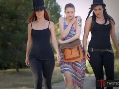 Nana, Gros cul, Gros seins, Doigter, Embrassement, Masturbation, Chatte, Nénés