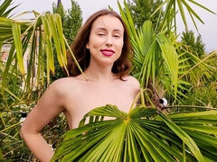 18 ans, Gros cul, Grosse bite, Gros seins, Sucer une bite, En levrette, Seins naturels, Adolescente