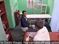 Tir de sperme, Tchèque, Médecin, Chatte, Voyeur, Mouillée