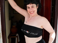 Amateur, Culo grande, Consolador, Penetracion con dedos, Abuelita, Maduro, Estriptis, Juguetes