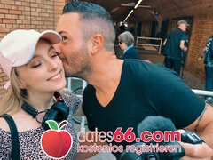 18 jahre, Blondine, Sperma im mund, Natürlichen titten, Zierlich, Öffentlich, Realität, Schlucken