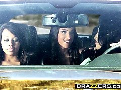 Afrikanisch, Asiatisch, Flotter vierer, Hd, Interrassisch, Orgie, Öffentlich, Muschi