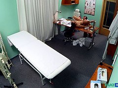 フェラチオ, チェコ, Hd, なめる, 下着, オマンコ, 叫ぶ, ユニフォーム