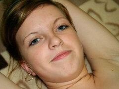 Adorable, Amateur, Grosse bite, Sucer une bite, Brunette brune, En levrette, Maigrichonne, Adolescente