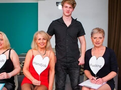 Leie, Grosser arsch, Grosser schwanz, Grosse titten, Blasen, Absätze, Milf