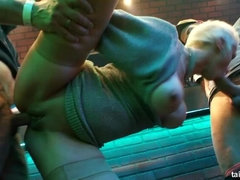 Vestidas, Club, Muñeca, Sexo duro, Besar, Lesbiana, Estrella porno, Chupando