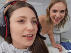 Amateur, Sucer une bite, Petit ami, Tir de sperme, En levrette, Faciale, Chatte, Réalité