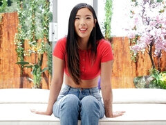 Asiatique, Gros cul, Grosse bite, Sucer une bite, Brunette brune, Seins naturels, Adolescente, Nénés