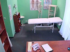 Médico, Pequeña
