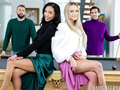 18 jaar, Grote lul, Grote mammen, Pijpbeurt, Dochter, Kwartet, Mager, Tiener