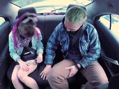 素人, 車, 中出し, 浮気する, 露出狂, ハードコア, キッチン, オマンコ