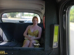 Enthousiasteling, Grote mammen, Auto, Moeder die ik wil neuken, Natuurlijke tieten, Buiten, Realiteit, Tieten likken