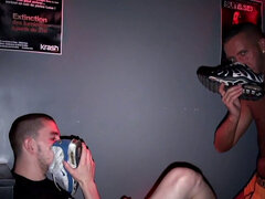 Sneakers fetish amateur gets fucked in gay club