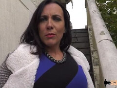 お尻, デカパイ, 茶髪の, フランス人, 授乳, 淫乱熟女, アウトドア, 公共