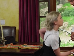 美女, フェラチオ, 手コキする, なめる, アウトドア, ピアス, タトゥー, のぞき