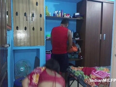 Hot Indian MILF Gets Fucked And Pussy Filled With Creampie Cumshot - Hardcore