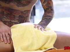 Culo, Rubia, Tetona, Garganta profunda, Masaje, Coño, Tatuaje, Tetas