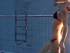 Blonde, Fétiche, Piscine, Actrice du porno, Russe, Solo, Adolescente, Nénés
