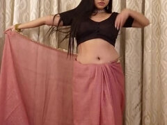 Hot Indian Aunty in Saree - BustyBanu Gives Handjob & Shows Big Natural Tits
