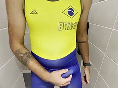 Sexy jock showing off in his big dick in new singlet leading to huge amounts of cum