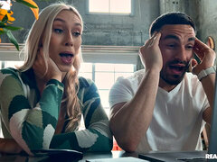 Gros cul, Blonde, En levrette, Branlette thaïlandaise, Embrassement, Pov, Chatte, Branlette espagnole