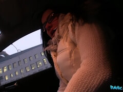 Cul, Belle grosse femme bgf, Lunettes, Jeans, Piercing, Pov, Public, Nénés
