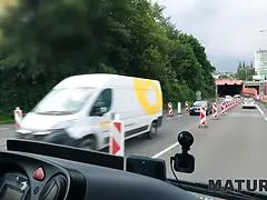 Bruinharig, Autobus, Lul, Hd, Moeder die ik wil neuken, Natuurlijke tieten, Openbaar, Schreeuwen