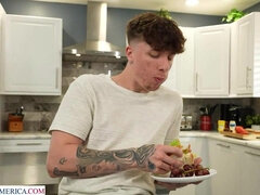 Showing my cock to my friends hot mom