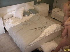 Blonde, Brunette brune, Queue, Le plan cul à quatre, Groupe, Orgie, Chevaucher, Adolescente