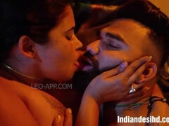 Enthousiasteling, Aziatisch, Pijpbeurt, Hardcore, Indisch, Rijpe lesbienne, Moeder die ik wil neuken, Bekijker