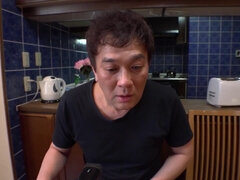 Blasen, Braunhaarige, Hundestellung, Hardcore, Hausfrau, Japanische massage, Natürlichen titten, Muschi