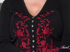 Omie, Masturbatie, Rijpe lesbienne, Moeder die ik wil neuken, Natuurlijke tieten, Geschoren, Alleen