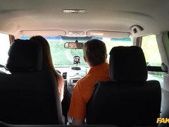 Kont, Universiteit, Diep in de keel, Sperma in gezicht, Hardcore, Natuurlijke tieten, Kut duiken, Tatoeage